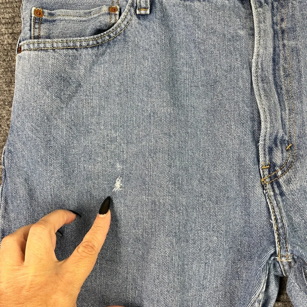 Levis 505 Straight Fit Jeans Mens 42x31 Light Wash Denim Classic Casual Everyday